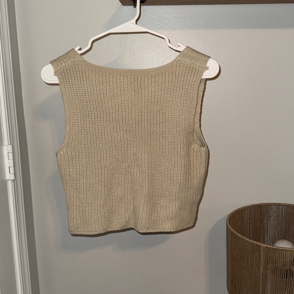 Beige Knit Button-Up Tank Top - Picture 2 of 2